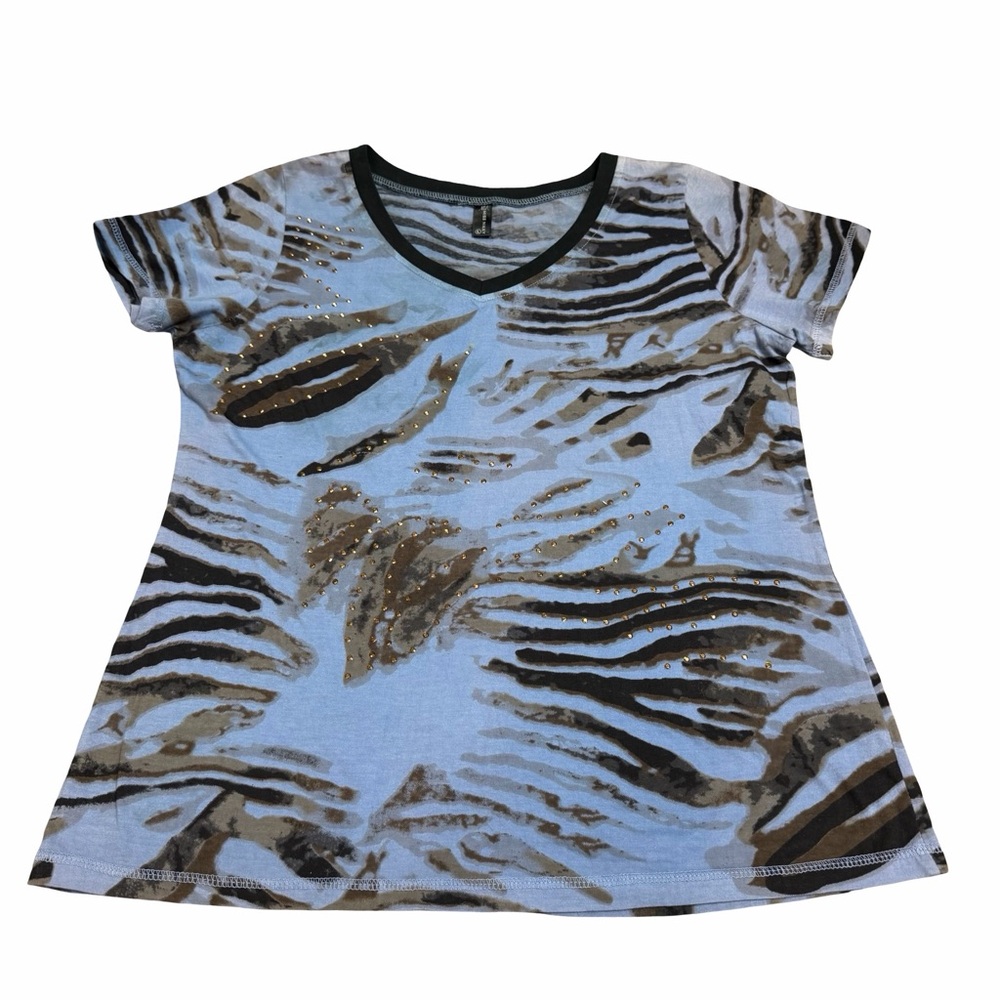MISS NIKKI Women’s size L  s/sTee 
Blue and Brown artistic design
100% Cotton